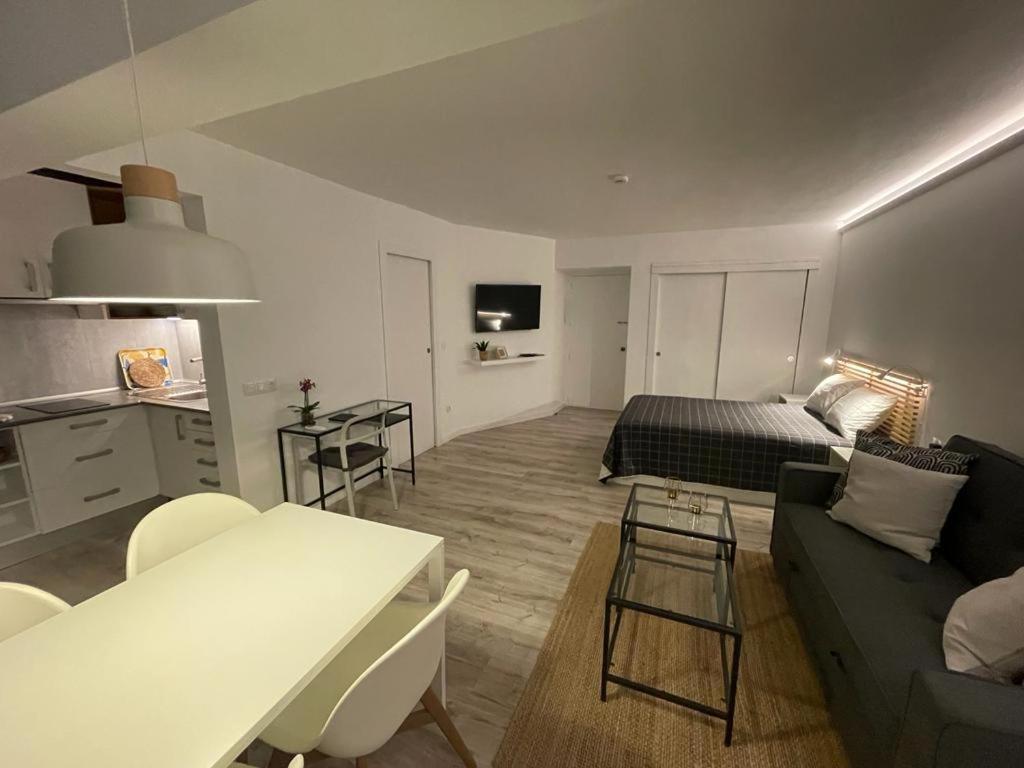 Apartamento C Y L Torremolinos Eksteriør billede